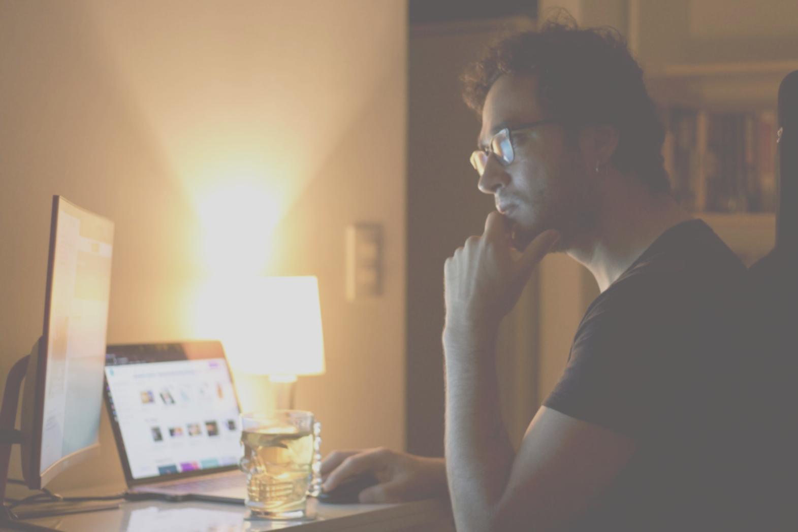 Professional workshop setting for working capital analysis training